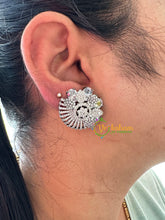 White American Diamond Stud -Daisy -G6643